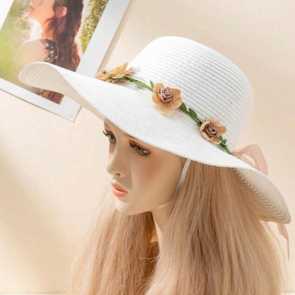 Source Unknown Accessories - Boho Straw Hat with Flowers NWOT